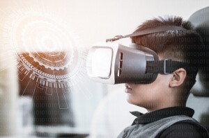 苹果战略转向：搁置轻量版Vision Pro，全力进军AI智能眼镜赛道