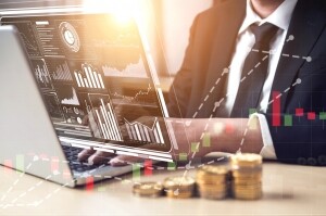 世纪联合控股(01959.HK)收盘上涨15.38%，恒生专业零售板块走势分化