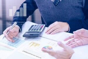 万马控股收盘上涨42.86%，所属板块走势分化