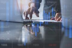 美光科技单日大涨19%,易方达 AI ETF(03489.HK)重仓布局 - 新时空