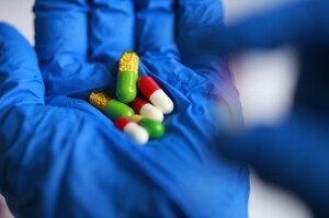 復宏漢霖(02696.HK)：伊匹木單抗生物類似藥HLX13完成國際多中心臨床首例患者給藥