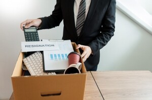 中国大冶有色金属(00661.HK)：执行董事兼行政总裁张金钟辞任，李海波接任