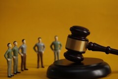 EVER REACH GP (03616.HK): HKEX Imposes Disciplinary Sanctions on Company, Four Directors and Five Senior Executives Over RMB320 Million Circular Fund Arrangement Leading to Audit Delay and Suspension - NewTimeSpace
