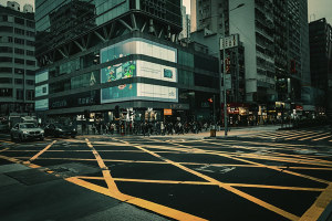 自动驾驶概念股观察｜百度集团-W (09888.HK)走强，政策与需求端共振加速智驾规模化落地
